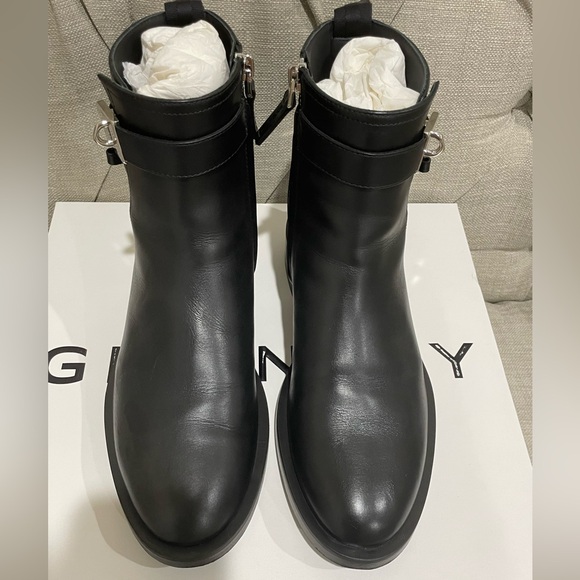Givenchy Lock Ankle Boots in black leather size 37.5 - Picture 2 of 16